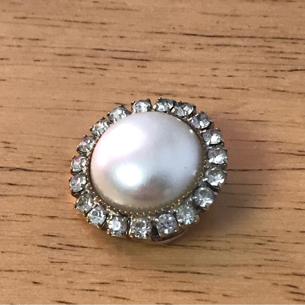 Musi Rhinestone Shoe Clips - Picture 7 of 11